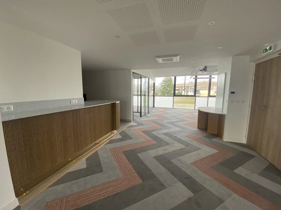 Moquette en lames bureaux Talence